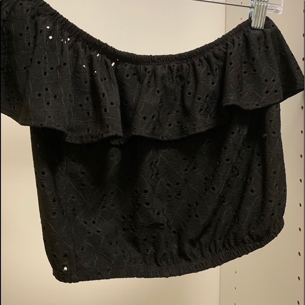 Black ruffle off the shoulder with detailing